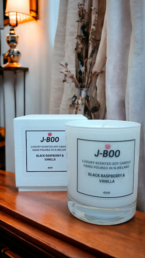 Black Raspberry & Vanilla candle